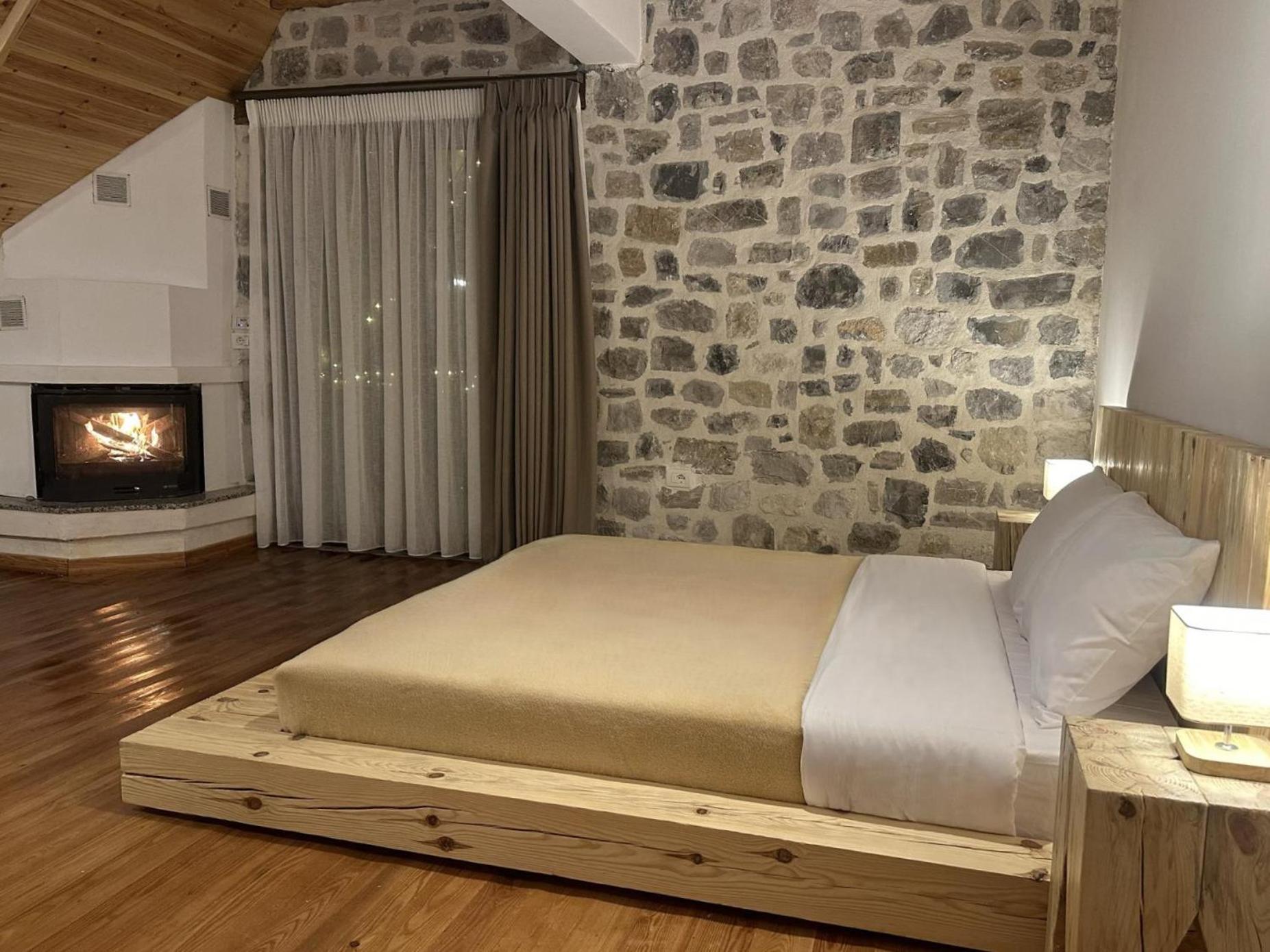 Valter & Drita'S Guesthouse Theth Bagian luar foto