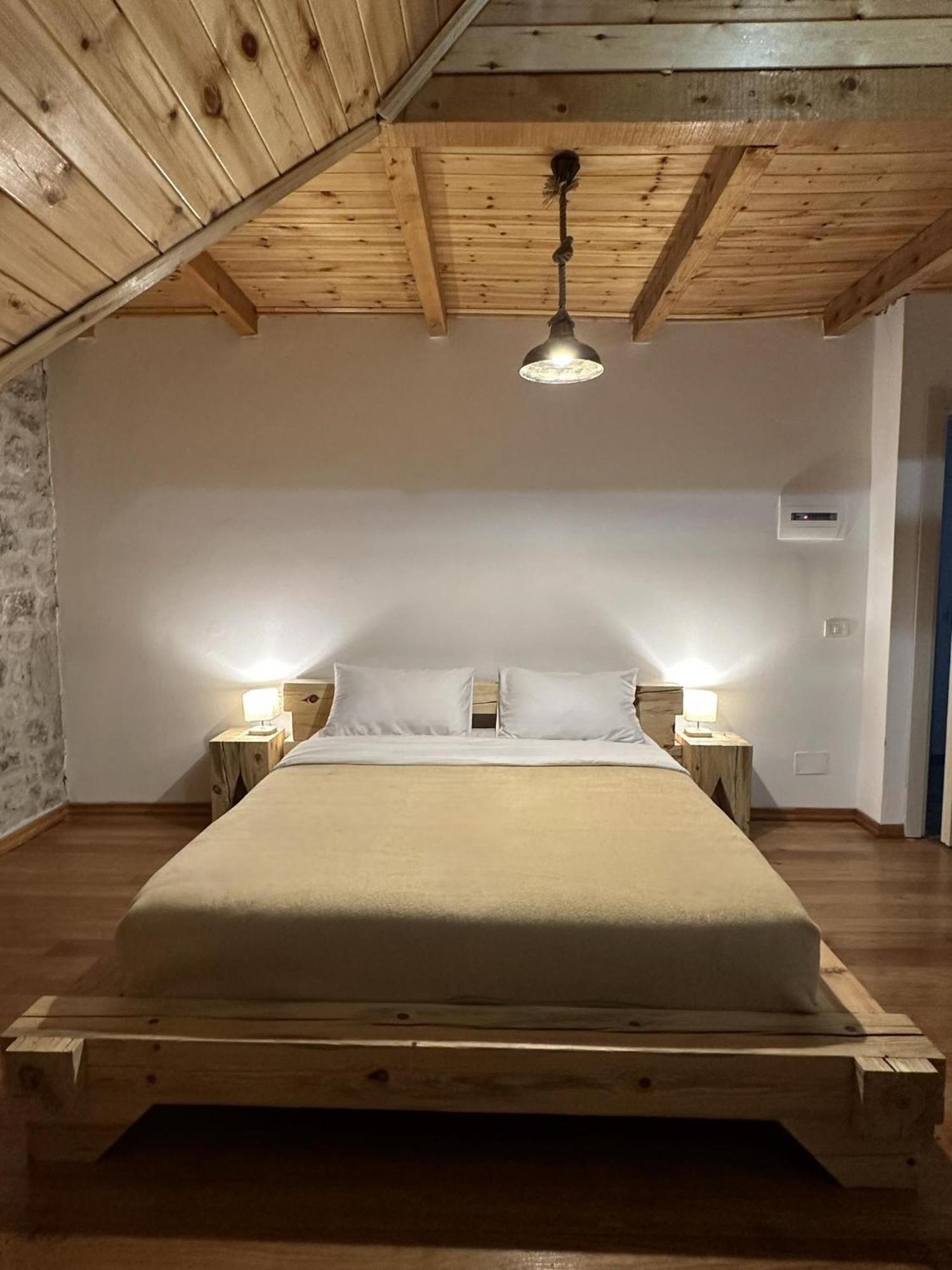 Valter & Drita'S Guesthouse Theth Bagian luar foto