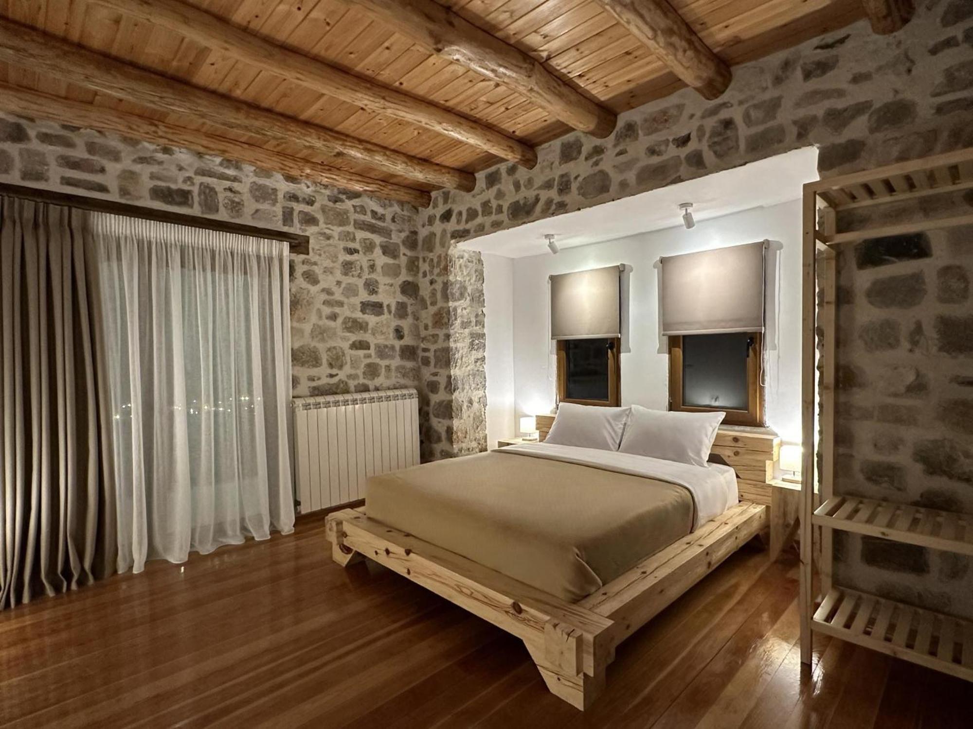 Valter & Drita'S Guesthouse Theth Bagian luar foto