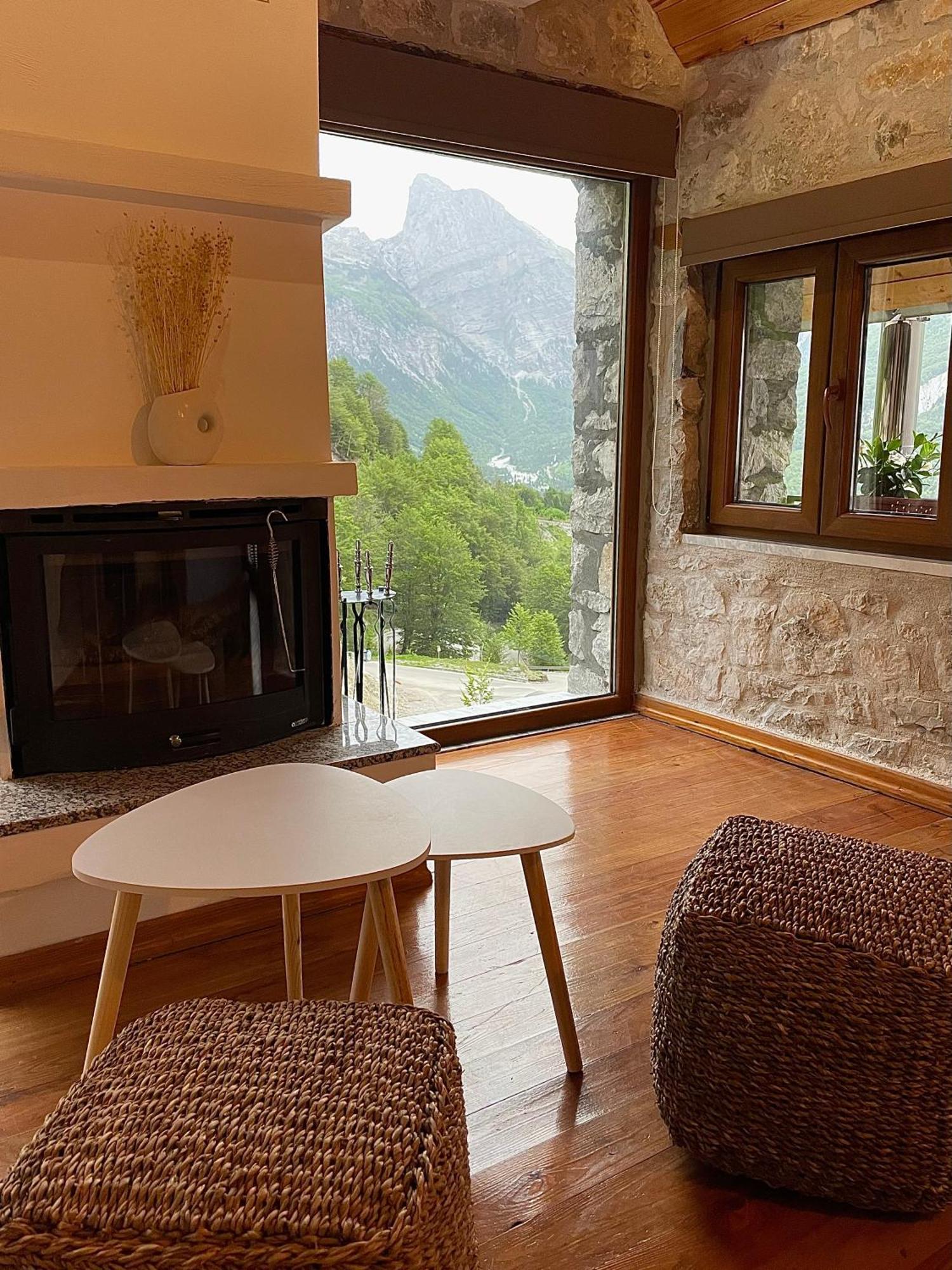 Valter & Drita'S Guesthouse Theth Bagian luar foto