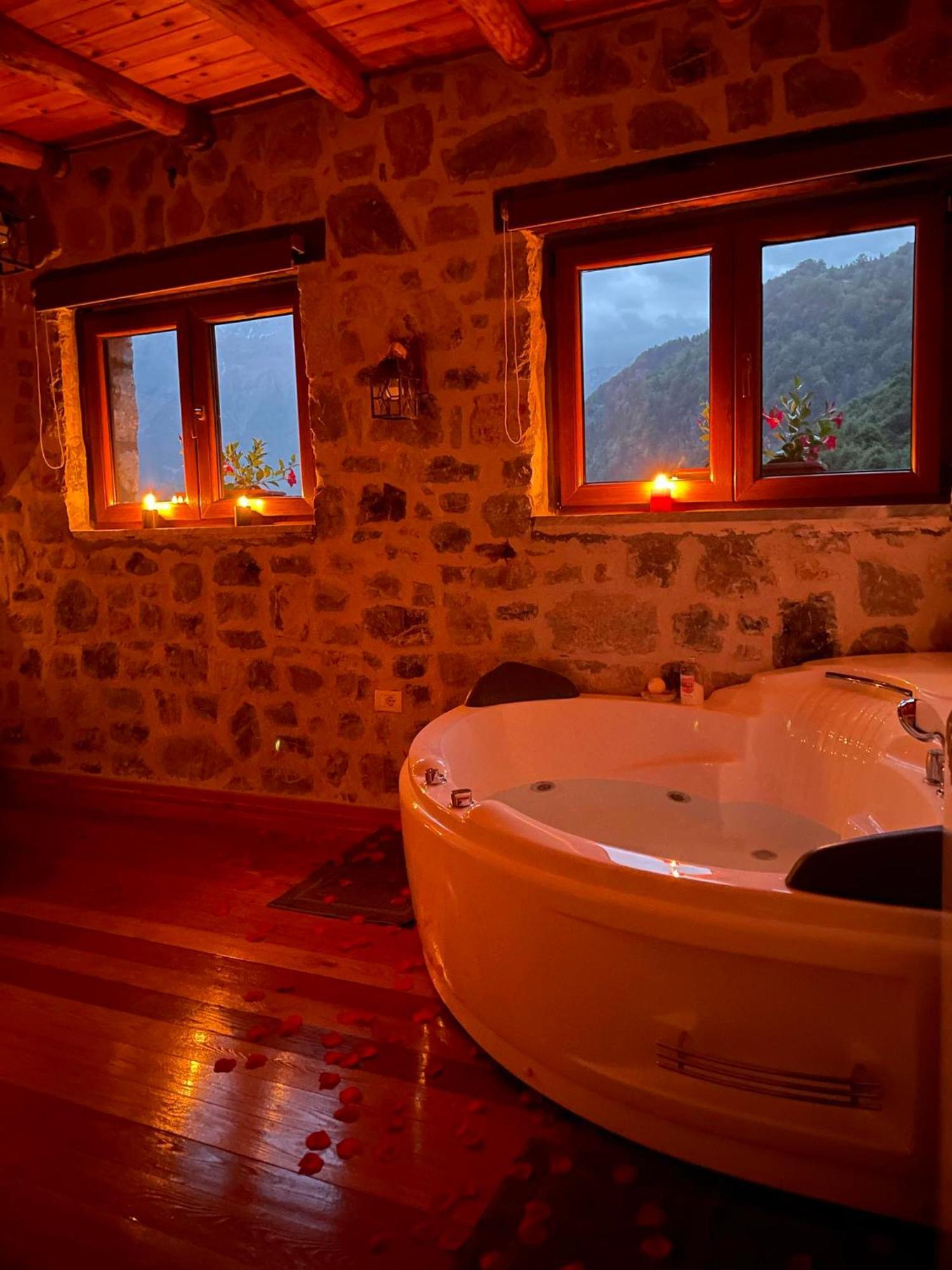 Valter & Drita'S Guesthouse Theth Bagian luar foto